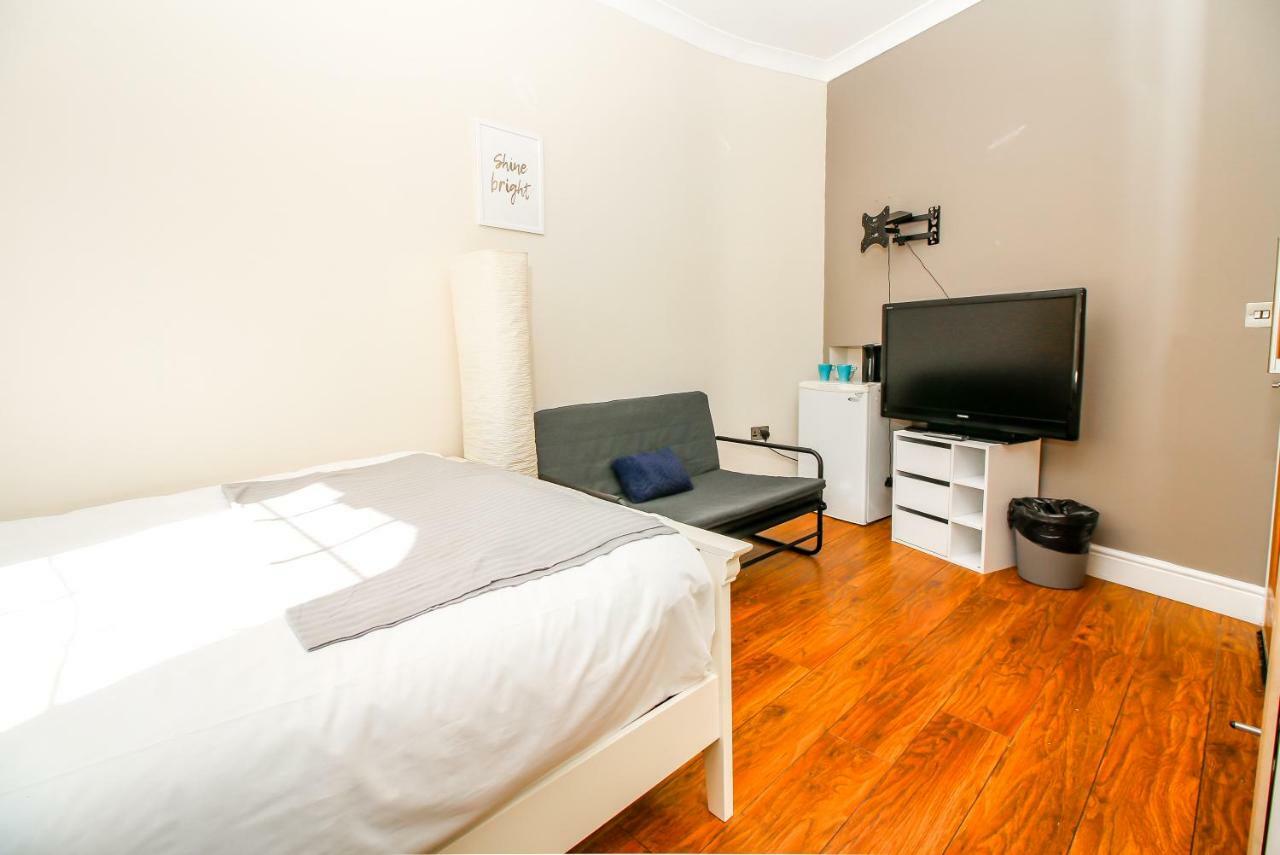 Private En-Suite Room @ Liverpool Street, Brick Ln London Exterior photo